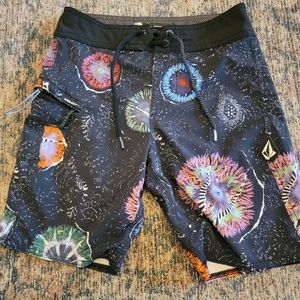 Boys volcom swim shorts 24